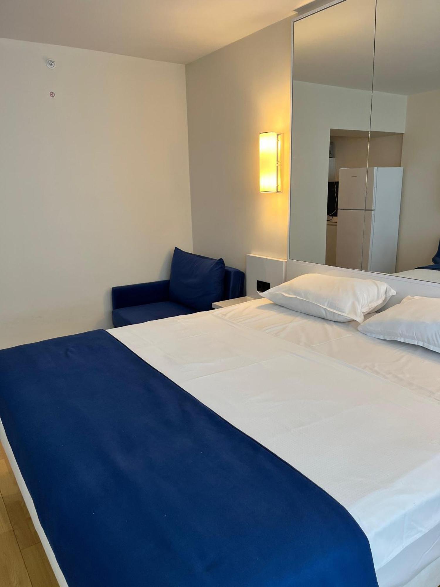 Black Sea Coast Apartment บาทูมิ ภายนอก รูปภาพ