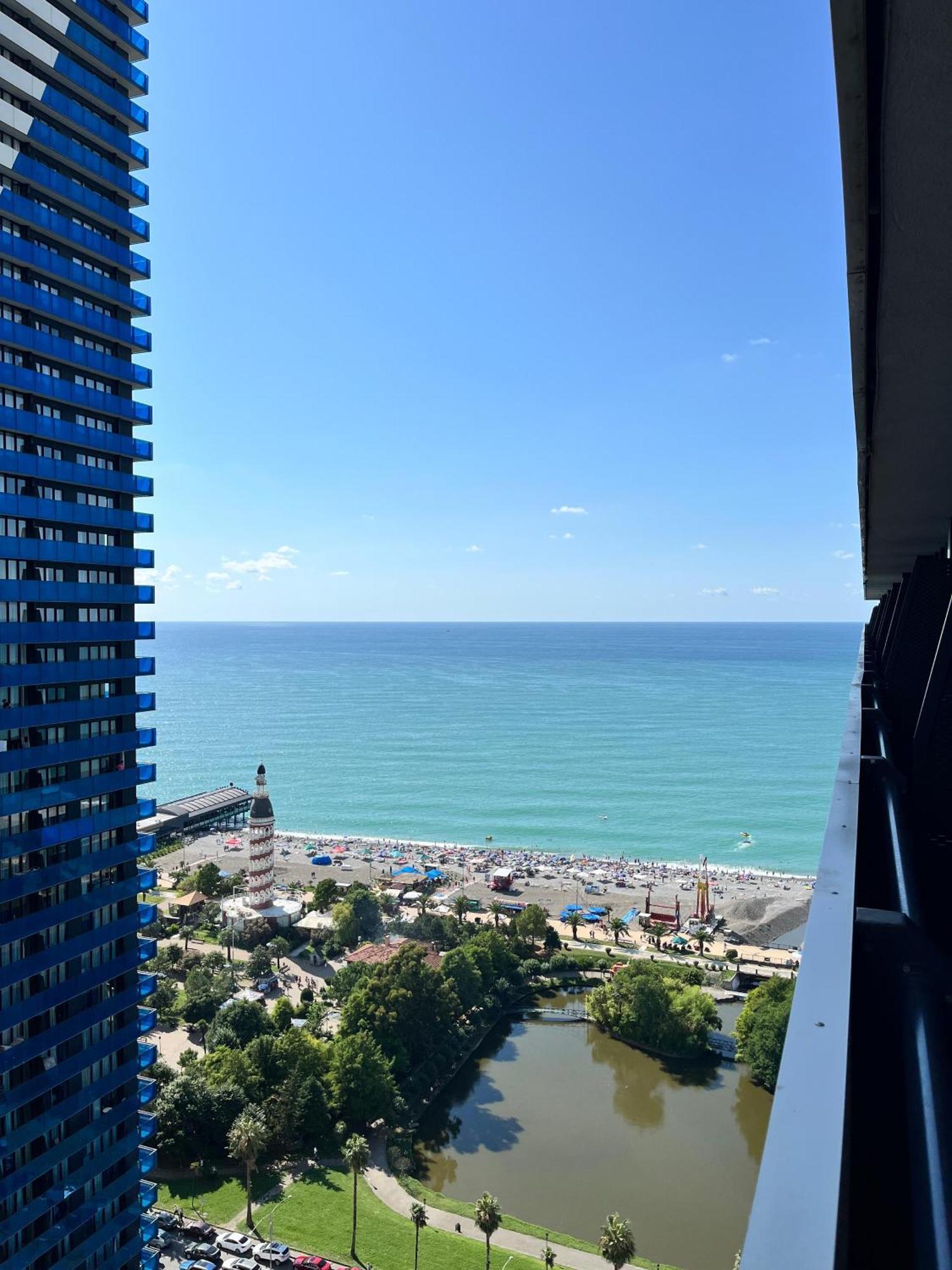 Black Sea Coast Apartment บาทูมิ ภายนอก รูปภาพ